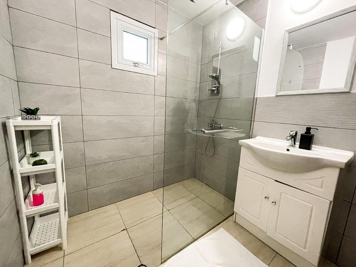 Serena'S 2-Br Apartment In ลาร์นาคา ภายนอก รูปภาพ