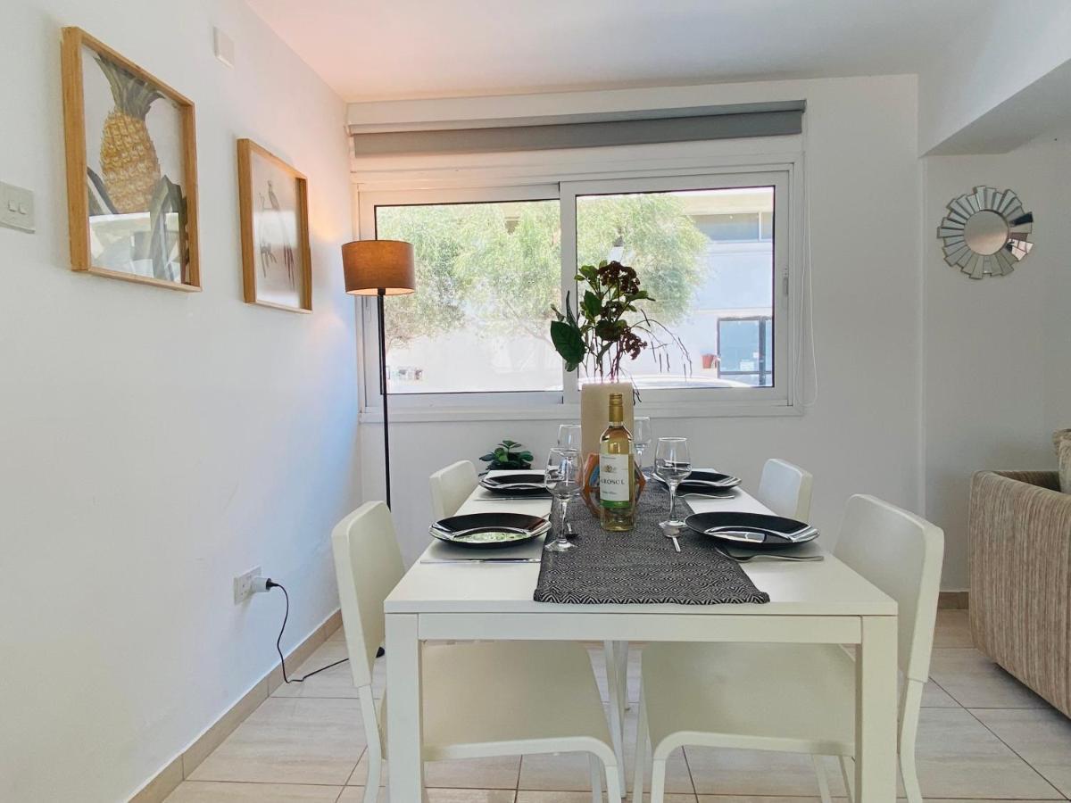 Serena'S 2-Br Apartment In ลาร์นาคา ภายนอก รูปภาพ