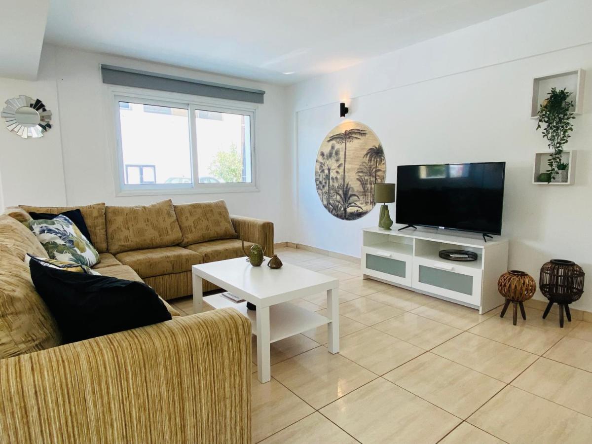 Serena'S 2-Br Apartment In ลาร์นาคา ภายนอก รูปภาพ
